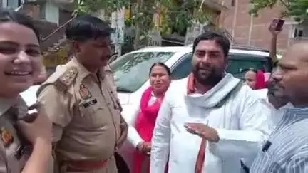 फतेहपुर: बिंदकी पुलिस ने 25 कांग्रेसियों के खिलाफ मुकदमा दर्ज कर मुचलके में छोड़ा, बिरनई में हत्याकांड के परिजनों से मिलने पर रोका