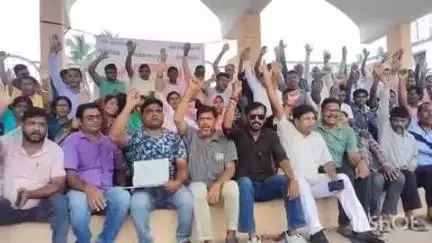 जामताड़ा: गांधी मैदान में सहायक अध्यापक संघ की बैठक, अध्यापकों ने विभाग पर प्रताड़ित करने का आरोप लगाया