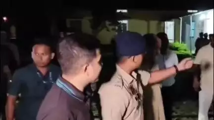 বোকাখাত: বোকাখাতৰ পানবাৰীৰ গ্ৰেণেড বিস্ফোৰণস্থলী পৰিদৰ্শন ৰাজ্যৰ গৃহ ৰাজ্যিক মন্ত্ৰী ৰূপেশ গোৱালাৰ, সংগ দিয়ে আৰক্ষী অধীক্ষকে