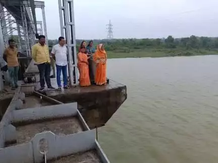 मंदसौर: शिवना नदी के केचमेंट एरिया और प्रतापगढ़ में अच्छी बारिश से कालाभाटा बांध 15 फीट हुआ, लेवल का निरीक्षण किया गया