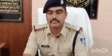 गंधवानी: गंधवानी पुलिस जुआं सट्टा पर सख्त, ग्राम बारिया में 2 आरोपी जुआं खेलते पकड़े गए, मामला दर्ज