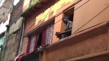 झरिया/जोरापोखर/सिंदरी: कोयरीबांध: साइबर ठगी मामले में रामगढ़ पुलिस ने झरिया पुलिस के साथ नंदिनी साव के घर पर की छापेमारी