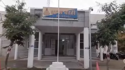 बरही: खन्ना बंजारी रेलवे स्टेशन पर ट्रेन की चपेट में आने से एक युवक की हुई मौत, जांच में जुटी पुलिस