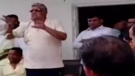 सीकर: पूर्व विधायक रतन जलाधारी के फार्म हाउस पर किसानों ने दिया ज्ञापन, मास्टर प्लान में जमीन आने पर जताया विरोध