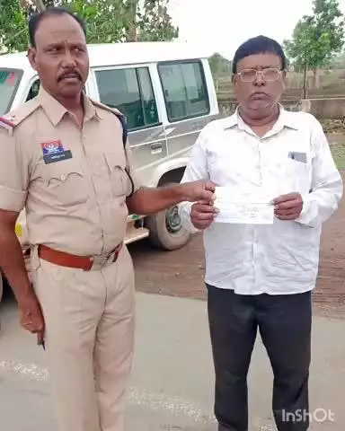 बेमेतरा जिला के विभिन्न थानों की पुलिस ने मोटर व्हीकल एक्ट के 40 प्रकरणों में ₹13,400 की चालानी कार्रवाई की