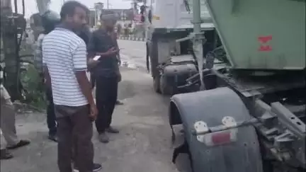पांवटा साहिब: तारुवाला NH707 पर भारी वाहन का दबाव सहन नहीं कर पाया ड्रेनेज
