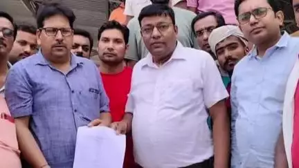 चनपटिया: चनपटिया प्रखंड मुख्यालय में ग्रामीणों की बैठक, एक्सप्रेस ट्रेन की धाराओं की मांग