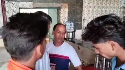 मुज़फ्फरनगर: कावड़ यात्रा से पहले हिंदू नेताओं की बदसलूकी, ढाबा कर्मचारी का आरोप- पैंट उतरवाकर जानना चाहा धर्म