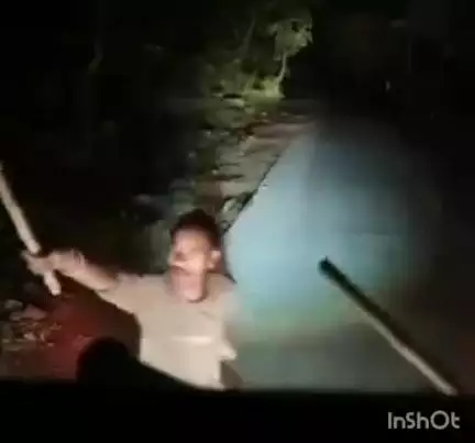 सरई: सरई थाना क्षेत्र: वायरल वीडियो पर कार्रवाई, पुलिस ने गाड़ी रुकवाने वाले युवकों को किया गिरफ्तार