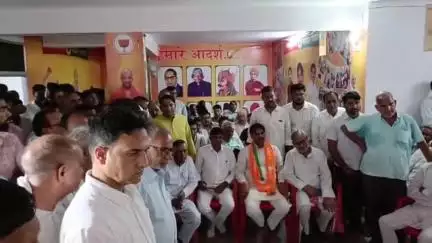 नवलगढ़: नवलगढ़ में 'मन की बात' कार्यक्रम का आयोजन, विधायक विक्रम सिंह जाखल की अगुवाई में कार्यकर्ताओं ने सुनी पीएम मोदी की बात