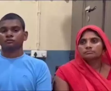 ग्वालियर गिर्द: ग्वालियर स्टेशन पर खोया बेटा DSP की रील से मिला माता-पिता को