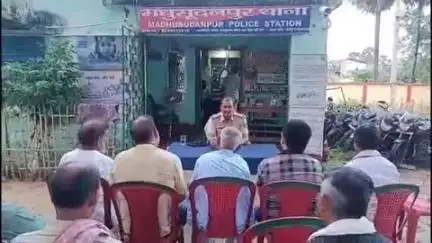 नाथनगर: मधुसुदनपुर थाना परिसर में मोहर्रम को लेकर शांति समिति की बैठक आयोजित