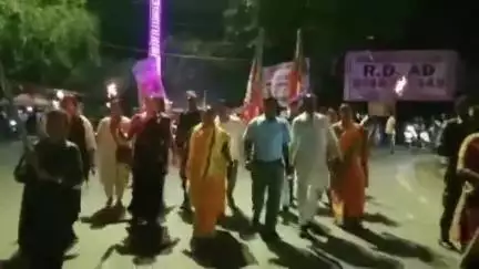 কোচবিহার ১: মুখ্যমন্ত্রীর পদত্যাগের দাবিতে কোচবিহার শহরে মশাল মিছিল বিজেপি মহিলা মোর্চার, উপস্থিত জেলা সভাপতি ও বিধায়ক