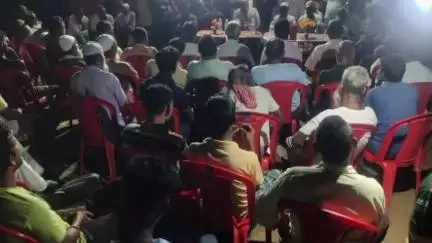মানকাচৰ: মানকাচৰ সমষ্টিৰ আগন্তুক বিধানসভা নিৰ্বাচনৰ কোচ কাৱাজ আৰাম্ভ, কাকৰিপাৰাত  কংগ্ৰেছৰ আশাবাদী প্ৰাৰ্থীৰ নিৰ্বাচনী সভা