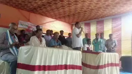 বারুইপুর: মানিক নগর গ্রামবাসী বৃন্দের তরফ থেকে স্বেচ্ছায় রক্তদান শিবিরে উপস্থিত বারুইপুর পূর্বের বিধায়ক