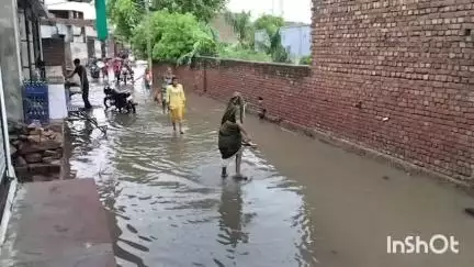 कुम्हेर: कुम्हेर कस्बा सहित ग्रामीण क्षेत्र में करीब 2 घंटे झमाझम बारिश, सड़कें और कॉलोनी बनी दरिया