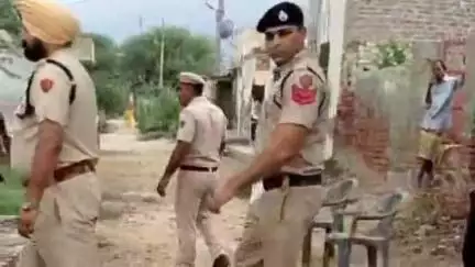 हांसी: हांसी पुलिस ने नशा तस्करों को पकड़ने के लिए साईं कॉलोनी व चार कुतुब गेट पर चलाया सर्च अभियान