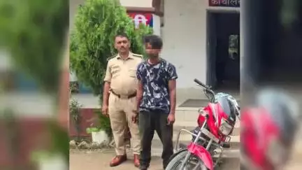 उचकागांव: मीरगंज के बढेया मोड़ के पास चोरी की बाइक के साथ युवक गिरफ्तार