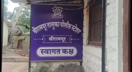 श्रीरामपूर: श्रीरामपूर तालुक्यात डाळिंब चोर सक्रिय डाळिंबाच्या चोरीच्या घटनेत वाढ तालुका पोलीस ठाण्यात गुन्हा दाखल