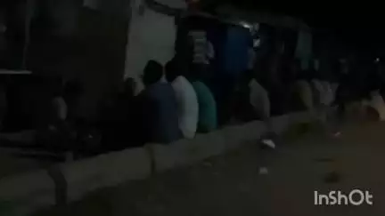 उरण: करळफाटा येथील जेएनपीटीचा सर्विस रोड  बनला दारुड्यांचा अड्डा
खुलेआमपणे दारू चरस गांजाचे सेवन
#jansamasya