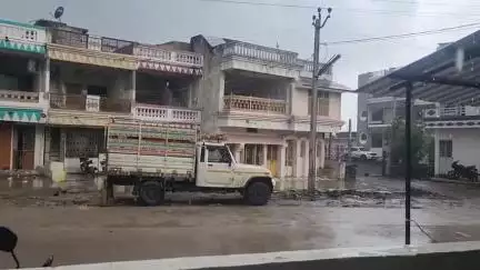 ઝાલોદ: લીમડી સહિત ઝાલોદ તાલુકામાં 3 MM વરસાદ નોંધાયો, અત્યાર સુધીમાં 141 MM વરસાદ નોંધાયો