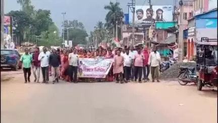 সবং: সবংয়ের তেমাথানি এলাকায় তৃণমূলের ধিক্কার মিছিল,উপস্থিত পঞ্চায়েত সমিতির সভানেত্রী