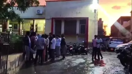 मलसीसर: मलसीसर में कब्रिस्तान के निकट तालाब में नहाने गए दो बालक डूबे, दोनों शवों को मोर्चरी में रखा गया, अस्पताल में भारी भीड़