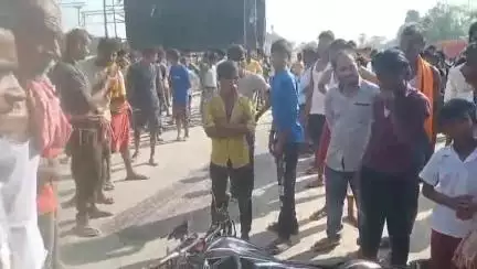 समस्तीपुर: मुक्तापुर गुमटी धर्मकाटा के पास अज्ञात वाहन की टक्कर से बाइक सवार युवक की मौत, पुलिस ने जाम समाप्त कराया