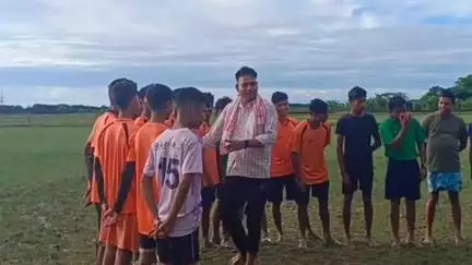হাইলাকান্দি: নতুনবাজারে ফুটবল টুর্নামেন্টের ফাইন্যালে ভ্রাতৃত্ববোধ সুদৃঢ় করার বার্তা দিলেন জেলা কংগ্রেস কার্য্যকর্তা মন্টু মজুমদার