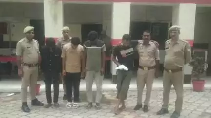 कैराना: कैराना कोतवाली पुलिस ने किशोरी के साथ छेड़छाड़ के मामले में आर्यपुरी के चार आरोपियों को गिरफ्तार कर जेल भेजा