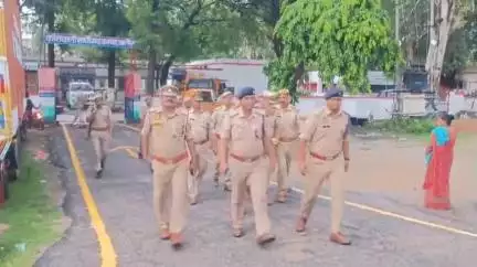 माधौगढ़: मोहर्रम को लेकर माधौगढ़ नगर में अपर पुलिस अधीक्षक ने किया भ्रमण, दिए आवश्यक दिशा-निर्देश