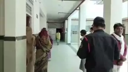 जयसिंहनगर: जयसिंहनगर के सामुदायिक स्वास्थ्य केंद्र में ऑक्सीजन की कमी से वृद्ध की मौत, महिला गंभीर