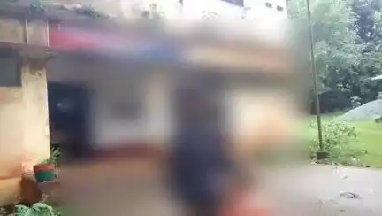 नोआमुंडी: 3 साल की बच्ची को जंगल में छोड़, महिला पति के लाखों रुपए लेकर हुई फरार