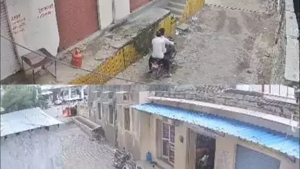 बर में दिन दहाड़े गैस की टंकी चुराने वाला शख्स सीसीटीवी में कैद हुआ