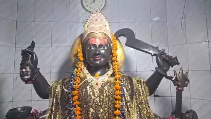 कन्नौज: कन्नौज शहर के मकरंद नगर मोहल्ले में स्थित बाबा भैरवनाथ जी के मंदिर में रविवार को खास भोग लगाने का कारण जानें