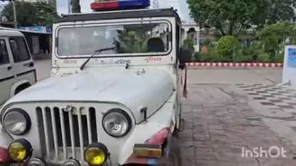 शेखपुरा: कुसुंबा थाने की पुलिस ने छापेमारी कर आर्म्स एक्ट और मारपीट के दो फरार आरोपियों को पकड़ा