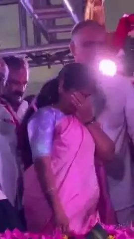 దేవరకద్ర: సాయి చందు విగ్రహావిష్కరణలో కన్నీటితో రోదించిన సాయి చందు సతీమణి ఓదార్చిన  మాజీ మంత్రి  హరీష్ రావు
