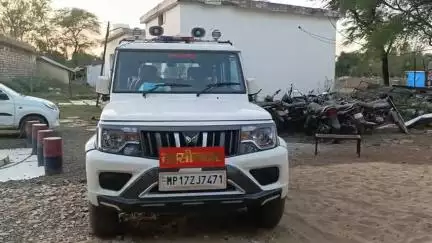 नईगढ़ी: बंटवारा न होने से परेशान बैजला गांव के किसान ने नईगढ़ी तहसील में पटवारी के खिलाफ शिकायत दर्ज कराई