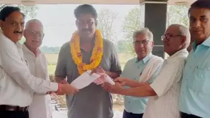 लालसोट: राजस्थान पेंशनर्स समाज उपशाखा लालसोट के पदाधिकारियों ने विधायक को ज्ञापन सौंपकर पेंशनर्स के लिए भूमि आवंटन की मांग की