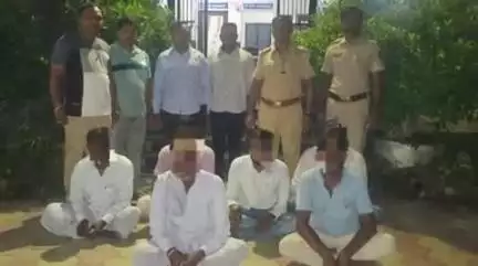 देगलूर: पोलिस स्टेशन देगलूर गुन्हे शोध पथकाची अवैध जुगार अड्ड्यावर छापा करून एकुण ३६ हजार ९१० रूपयांचा मुद्देमाल केला जप्त