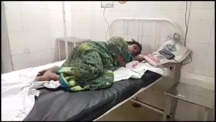 इटावा: लवेदी इलाके में महिला को मारपीट कर खिलाया गया विषाक्त पदार्थ, महिला के भाई ने लगाया आरोप