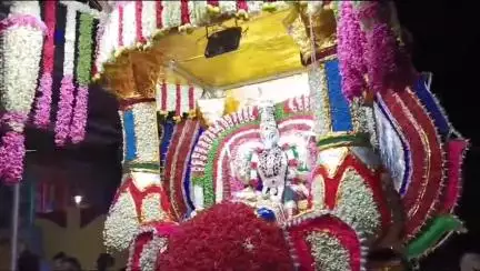 కలికిరిలో అత్యంత వైభవంగా ఎమ్మెల్యే నల్లారి కుటుంబం ఆధ్వర్యంలో వారాహి అమ్మవారి పుష్ప పల్లకి ఊరేగింపు