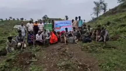 बुरहानपुर: वन विभाग ने 'एक पेड़ मां के नाम' अभियान के तहत नगर वन में 1500 से अधिक पौधे लगाए, ग्रामीणों को दिलाई शपथ