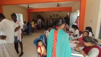 కుప్పం: పీఎంకే తండా గ్రామంలో నిర్వహించిన ఉచిత మెగా వైద్య శిబిరానికి విశేష స్పందన