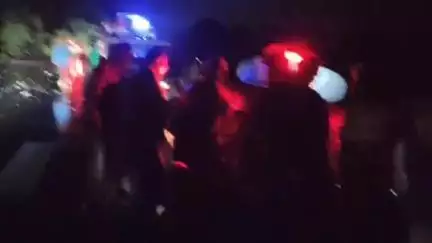 कोंडागांव: नारंगी नदी पुल के पास NH 30 में पिकअप और कार की हुई जबरदस्त टक्कर, हादसे के समय पिकअप में लगभग 25 लोग थे सवार