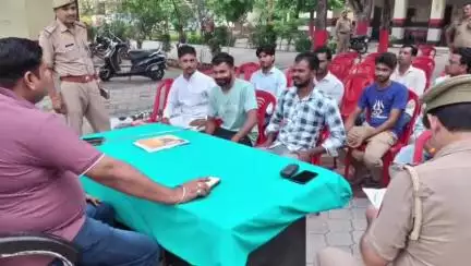 कैराना: कैराना कोतवाली में सीओ ने डीजे संचालकों के साथ की बैठक, कहा- तेज आवाज में डीजे बजाने पर होगी कार्रवाई