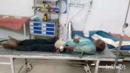 नगर नौसा: बिशुनपुर गांव के पास सड़क पर अचेत पड़े व्यक्ति को पुलिस ने पहुंचाया अस्पताल, पहचान नहीं हुई