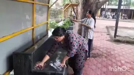 गुना नगर: महिला मंडल ने बूढ़े बालाजी श्रीराम मुक्तिधाम को गोद लेकर बदली तस्वीर, की साफ़-सफ़ाई और पौधारोपण