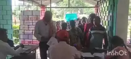 चैनपुर:40 किसानों के बीच 50%प्रतिशत सब्सीडी पर आत्मा कार्यालय चैनपुर में FPO  बनारी विशुनपुर द्वारा किया गया वितरण्