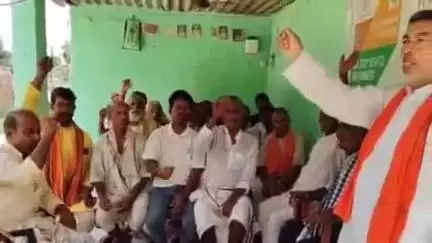 बेनीपुर: बेनीपुर में भाजपा कार्यकर्ताओं ने जगह-जगह पीएम मोदी के 'मन की बात' कार्यक्रम को सुना